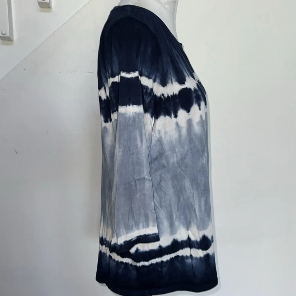 Chico's Zenergy Tie-Dye Drawstring 3/4 Sleeve Blue Tie Dye Top - Picture 4 of 9